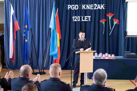 10 Predsednik Leopold Kirn na slavnostni seji s